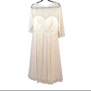 TORRID ivory lace tea-length wedding dress size 16